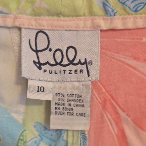 Lilly Pulitzer Vibrant Patchwork Women's Shorts - Picture 2 of 5